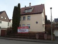 Wohnimmobilie Kauf Mehrfamilienhaus Sanierungsbedürftiges 3-Familienhaus in schöner Lage von Stammheim