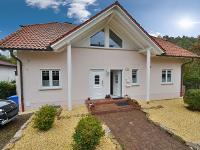 Wohnimmobilie Kauf Einfamilienhaus Großzügiges Einfamilienhaus mit Einliegerwohnung