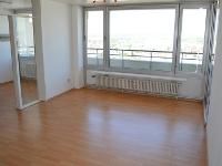 Wohnimmobilie Miete Etagenwohnung 2,5 Zimmer Wohnung im Herzen von Leonberg mit herrlicher Aussicht