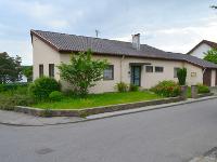 Wohnimmobilie Kauf Einfamilienhaus Freistehendes Einfamilienhaus mit Einliegerwohnung in bester Lage von Renningen-Malmsheim