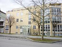 Wohnimmobilie Kauf Etagenwohnung Exklusive 3-Zimmer-Wohnung für individulles Wohnen! Zwei Wintergärten und ein Balkon!