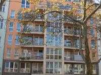 Wohnimmobilie Kauf Mehrfamilienhaus 2014/2015 Mehrfamilienhaus mit 52 Einheiten, Mieterstruktur korrigiert, Balkonanbau, Garten- und Hofrenaturierung, einige Wohnungen modernisiert und Verkauf der fre