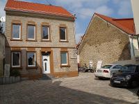 Wohnimmobilie Kauf Einfamilienhaus Schönes, modernisiertes Backsteinhaus mit Hof und Garten