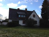 Wohnimmobilie Kauf Einfamilienhaus Verkauf eines renovierungsbedürftigen Einfamilienhauses mit großen Grundstück zwecks Abbruch und Neubau eines Discounters