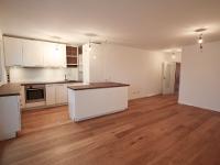 Wohnimmobilie Miete Erdgeschosswohnung Erstbezug nach hochwertiger Sanierung in Düsseldorf-Unterbach