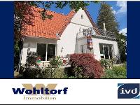 Wohnimmobilie Kauf Einfamilienhaus Hochwertiges Landhaus mit Parkgrundstück