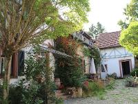 Wohnimmobilie Kauf Burg/Schloß/Bauernhaus/Villa/Herrenhaus/Landhaus/Reiterhof Außergewöhnlich schöne Hofreite nahe Mainz