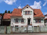 Wohnimmobilie Kauf Einfamilienhaus Gemütliches Haus in schöner Lage mit Ausbaupotential