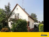 Wohnimmobilie Kauf Einfamilienhaus Großes Haus auf großem Grundstück