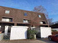 Wohnimmobilie Kauf Einfamilienhaus Reihenmittelhaus mit Garage / Vermietet