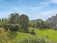 Wohnimmobilie Miete Etagenwohnung Miete 1ZW Frankfurt-Sachsenhausen 950EUR mit 40m² - Seltene Gelegenheit mit Park, Schwimmbad und Sauna