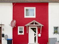 Wohnimmobilie Kauf Doppelhaus Das Reihenhaus aus den 50erJahren ist massiv gebaut und voll unterkellert mit einem Kellerausgang in den Garten. Die Wohnfläche von gut 55 m² verteilt sich auf das Erd- u