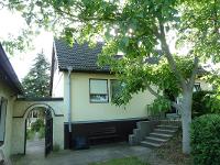 Wohnimmobilie Kauf Einfamilienhaus Sofort frei, mit Vollkeller und Garagen - ideal für Ihren Gestaltungswillen