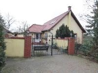 Wohnimmobilie Kauf Einfamilienhaus Alleinlage mit Gartenparadies, Pool Teich und Wald - einmaliges Anwesen für Naturliebhaber