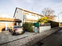Wohnimmobilie Kauf Doppelhaus Bezahlbar durch Stadtgrenze! Liebevoll gepflegte DHH in Karlsfeld zum Selbstbezug!
