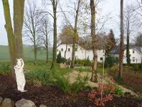 Wohnimmobilie Kauf Erdgeschosswohnung Wohnen in romantischer Hofanlage mit großem Gartenanteil!