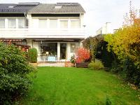 Wohnimmobilie Kauf Reihenhaus Geräumiges Reihenendhaus mit sonnigem Garten in ruhiger Lage