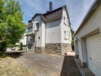 Exklusive Immobilie Burg/Schloß/Bauernhaus/Villa/Herrenhaus/Landhaus/Reiterhof Charmante Altbauvilla in großartiger Lage von Oberursel