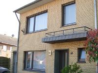Wohnimmobilie Kauf Einfamilienhaus Reiheneckhaus mit 2 Garagen