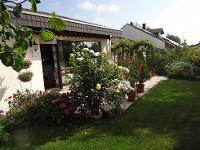 Wohnimmobilie Kauf Doppelhaus Sehr gepflegter Bungalow mit schönem Garten und Garage in Top-Lage - Verkauft -