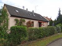 Wohnimmobilie Kauf Einfamilienhaus Gemütliches Einfamilienhaus mit Garten und Garten - Verkauft -