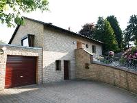 Wohnimmobilie Kauf Einfamilienhaus Romantisches Landhaus mit Weitblick über Wiesen und Felder