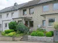 Wohnimmobilie Kauf Einfamilienhaus Schönes Reihenmittelhaus mit Keller, Garage und Stellplatz