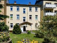 Wohnimmobilie Kauf Mehrfamilienhaus MFH - 1 Wohnung frei, 3 vermietet mit tollem Gartengrundstück