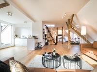 Exklusive Immobilie Penthousewohnung/Loft/Maisonette Neu sanierte Altbau Wohnung in Bestlage, Neuhausen