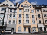 Wohnimmobilie Kauf Mehrfamilienhaus Stilvolles Altbau-Mehrfamilienhaus: 8 von 10 Wohneinheiten mit weiterem Renditepotential
