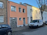 Wohnimmobilie Kauf Reihenhaus Modernisiertes Reihenstadthaus mit Potenzial in zentraler Lage Dieses charmante Reihenstadthaus aus dem Jahr 1954 wurde im Jahr 2014 umfassend saniert und bietet modernen