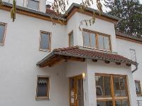 Wohnimmobilie Miete Erdgeschosswohnung Großzügige 2 ZKB mit Terrasse und Privatgarten