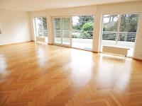 Wohnimmobilie Kauf Etagenwohnung Extravagante 3,5 Zimmer-Eigentumswohnung mit Terrasse, Balkon und vielen Extras.