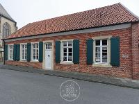 Wohnimmobilie Kauf Einfamilienhaus Historische Bücherei in modernes Wohnen verwandeln!