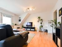 Wohnimmobilie Miete Dachgeschosswohnung Helle Zwei-Zimmer-Wohnung wartet auf neues Wohnerlebnis!