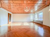 Exklusive Immobilie Etagenwohnung Familienfreundliche 4-Zimmer-Maisonette mit Tiefgaragenstellplatz in zentraler Lage von Stein!!! Verkauft !!!