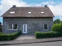 Wohnimmobilie Kauf Einfamilienhaus Charmantes Haus mit großem Potenzial und eigenem Garten