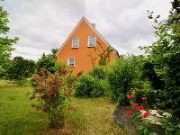 Wohnimmobilie Kauf Einfamilienhaus Freistehendes Haus mit großem Grundstück in idyllischer Lage