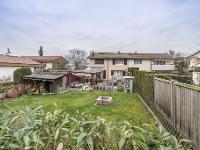 Wohnimmobilie Kauf Doppelhaus CHARMANTE 4½ ZIMMER DOPPELHAUSHÄLFTE MIT GROSSEM GARTEN & ZENTRUMSNAH GELEGEN Standort: Neuenhof Anzahl Zimmer: 4½ Wohnfläche: 109.55 m²