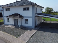 Wohnimmobilie Kauf Einfamilienhaus Moderne Stadtvilla mit Panoramablick – Exklusives Wohnen in ruhiger Lage von Orenhofen
