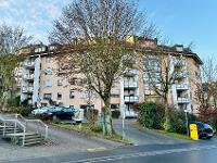 Wohnimmobilie Kauf Etagenwohnung Willkommen zu diesem attraktiven 1-Zimmer-Apartment, das sich ideal als Kapitalanlage eignet. Das Apartment befindet sich im ersten Obergeschoss und ist bequem über ei