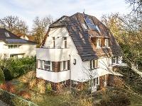 Wohnimmobilie Kauf Einfamilienhaus Raum für Familie & Freiheit: Haus mit Bootsliegeplatz & Einliegerwohnung entdecken!