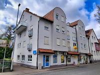 Wohnimmobilie Kauf Etagenwohnung Helle 2-Zimmer-Wohnung mit hochwertiger Designer-Küche, sonnigem Balkon und Stellplatz. Bereits vermietet mit planbaren Einnahmen.