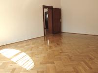 Gewerbeimmobilie Büro/Praxis Für Ihr Büro oder Ihre Praxis bieten wir diesmal eine Immobilie besonderer Art an: Die herrschaftliche Solitär-Villa in Gohlis-Süd! Mehr Infos unter www.thill-immobilien.d