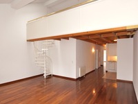 Wohnimmobilie Miete Dachgeschosswohnung Traumhafte Dachgeschoß-Galeriewohnung mitten in der Frankfurter City. Hochwertig ausgestattet mit sonniger Dach-Terrasse.