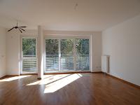 Wohnimmobilie Kauf Etagenwohnung Die sonnige 2-Zimmer-Wohnung befindet sich in Top-Lage nur 5 Gehminuten von der Isar entfernt. Das freundliche Mehrfamilienhaus wurde 2006 erbaut und verfügt über eine