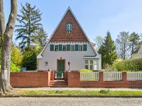 Wohnimmobilie Kauf Einfamilienhaus ***Villenartiges Einfamilienhaus in Dahlem mit großem Garten zum Verlieben*** Bei diesem Objekt handelt es sich um ein bezugsfreies Familinhaus aus dem Jahr 1925 mit
